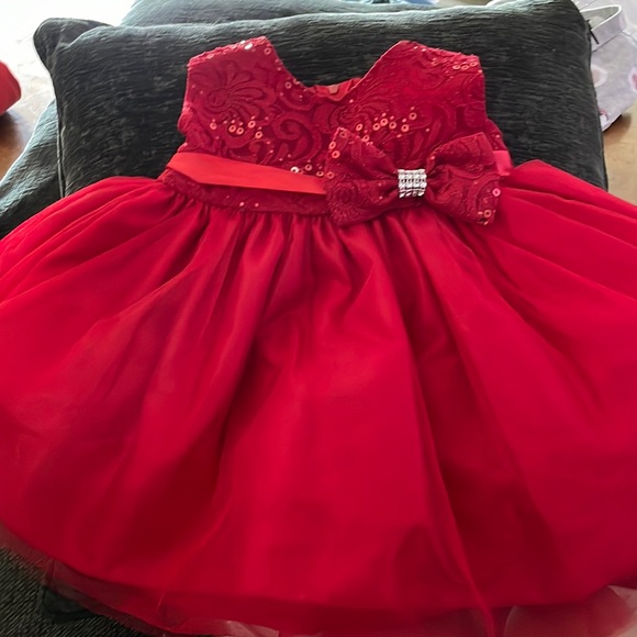 I bought it for my daughter for a 15 but I never got to put it on her - Picture 1 of 3